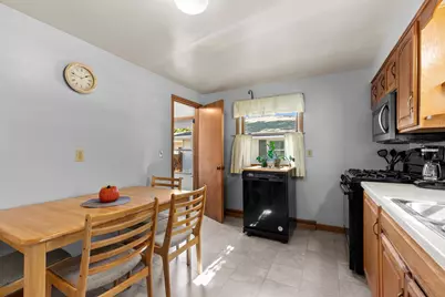 1126 Adams Avenue, Oshkosh, WI 54902 - Photo 9