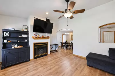 2725 Humboldt Road, Green Bay, WI 54311 - Photo 3