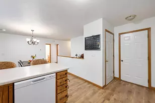 2725 Humboldt Rd, Green Bay, WI 54311 - Photo 29