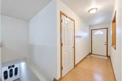 2725 Humboldt Road, Green Bay, WI 54311 - Photo 5