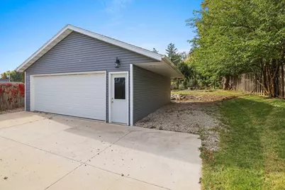240 E Allouez Avenue, Green Bay, WI 54301 - Photo 27