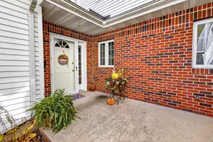 3129 N Mistwood Ln, Appleton, WI 54914 - Photo 3