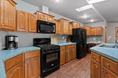401 Julie Street, Crivitz, WI 54114 - Photo 9