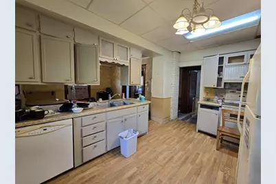 211 S Waupaca Street, Wautoma, WI 54982 - Photo 9