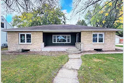 375 15th Street, Fond du Lac, WI 54935 - Photo 1