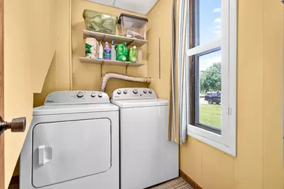 244 W 19th Avenue, Oshkosh, WI 54902 - Photo 17