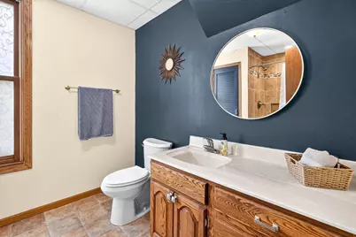 244 W 19th Avenue, Oshkosh, WI 54902 - Photo 11