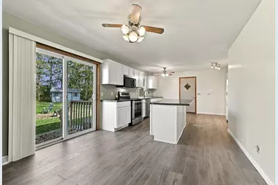 217 W Upham Street, Marshfield, WI 54449 - Photo 9