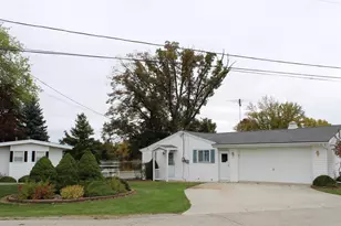 W933 S Shore Ln, Saint Cloud, WI 53079 - Photo 39