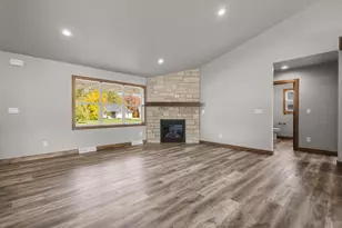 3376 Largo Ridge Ct, Green Bay, WI 54311 - Photo 9