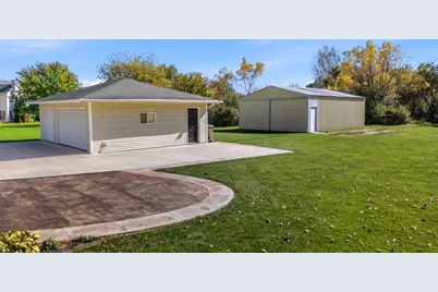 10633 Wilmot Road, Pleasant Prairie, WI 53158 - Photo 31