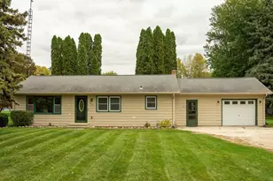 521 Van Dyne Rd, Fond du Lac, WI 54937 - Photo 1