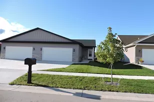 1803 Fairlawn Ct, North Fond du Lac, WI 54937 - Photo 1