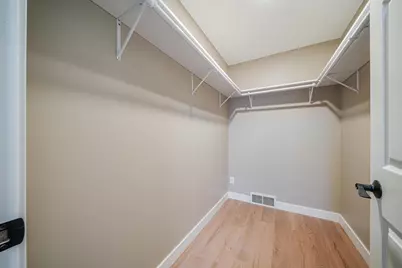 1300 Evans Street, Oshkosh, WI 54901 - Photo 35