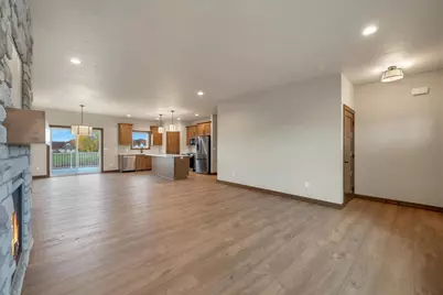1588 Ontario Road, Green Bay, WI 54311 - Photo 3