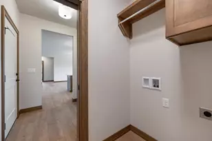 1588 Ontario Rd, Green Bay, WI 54311 - Photo 29