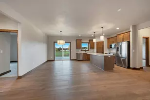 1588 Ontario Rd, Green Bay, WI 54311 - Photo 7