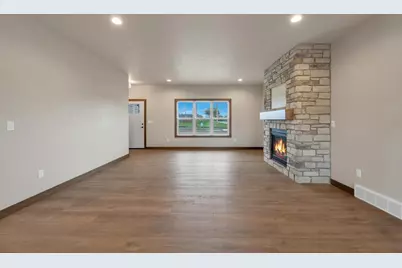 1588 Ontario Road, Green Bay, WI 54311 - Photo 5