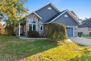 74 Shore Dr, Clintonville, WI 54929 - Photo 1