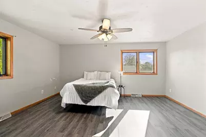 1366 N Oakwood Road, Oshkosh, WI 54904 - Photo 33