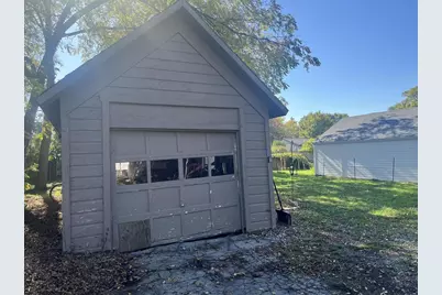 347 W 14th Avenue, Oshkosh, WI 54902 - Photo 3