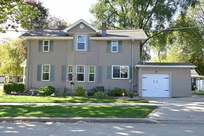 924 E New York Avenue, Oshkosh, WI 54901 - Photo 17
