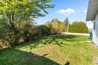 586 E 2nd Street, Fond du Lac, WI 54935 - Photo 3