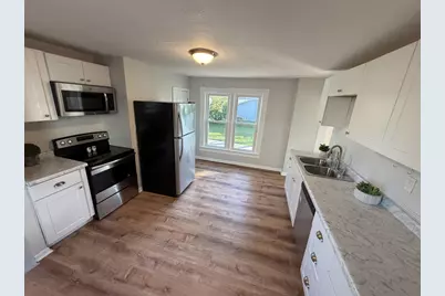 616 Bay Shore Drive, Oshkosh, WI 54901 - Photo 7