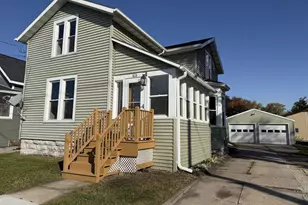 616 Bay Shore Dr, Oshkosh, WI 54901 - Photo 1