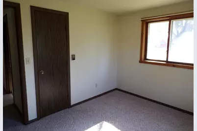 307 E Bluff Street, Neshkoro, WI 54960 - Photo 13