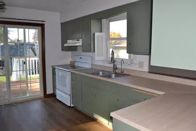 811 Minnesota Avenue, North Fond du Lac, WI 54937 - Photo 5