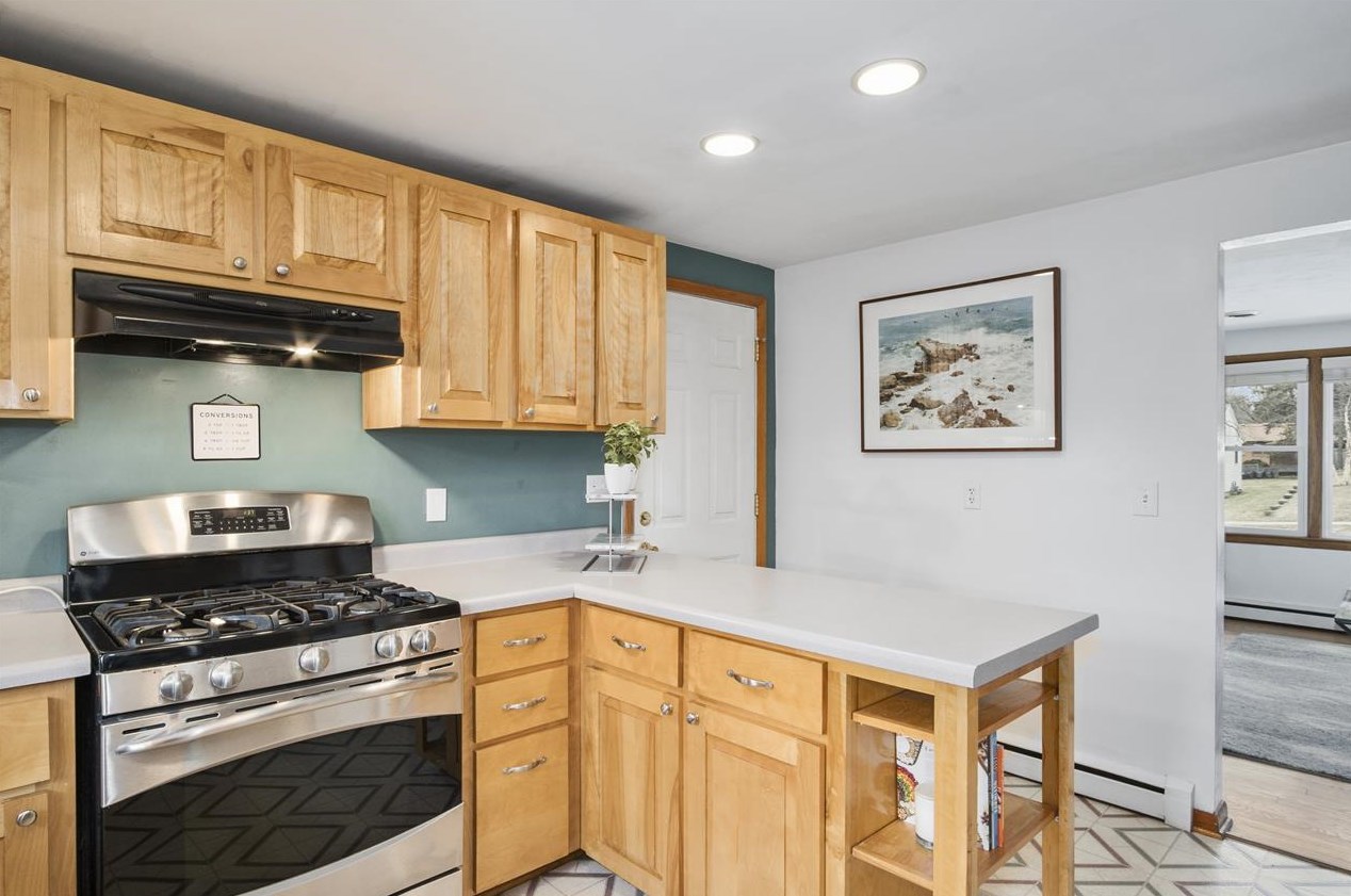 613 Piper Dr, Madison WI  53711-1338 exterior