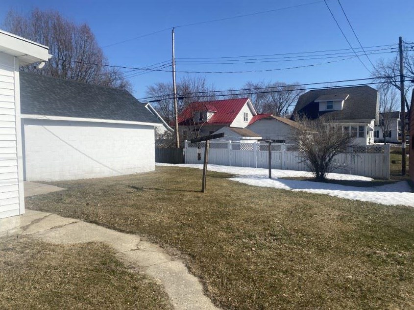 212 Howard St, Portage WI  53901-1820 exterior