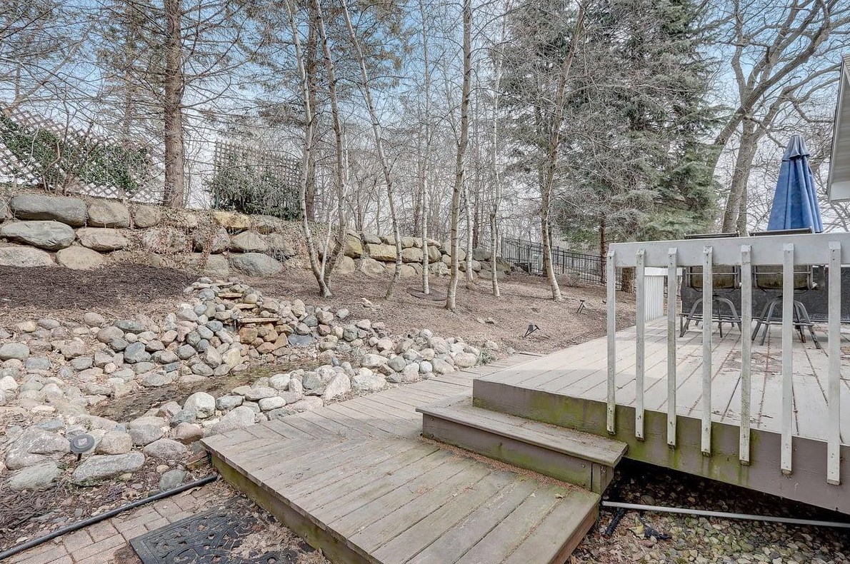 43 Hawk Feather Cir, Madison WI  53717-2744 exterior