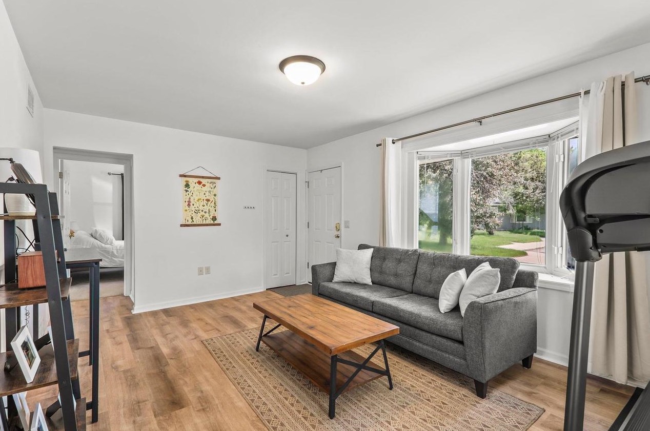 81 Craig Ave, Madison WI  53705-1335 exterior