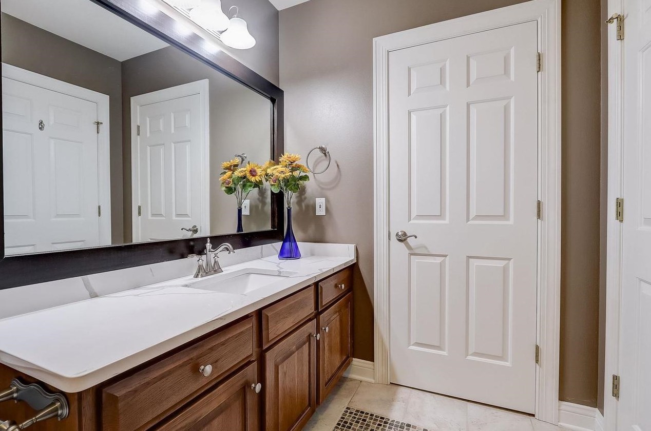 43 Hawk Feather Cir, Madison WI  53717-2744 exterior