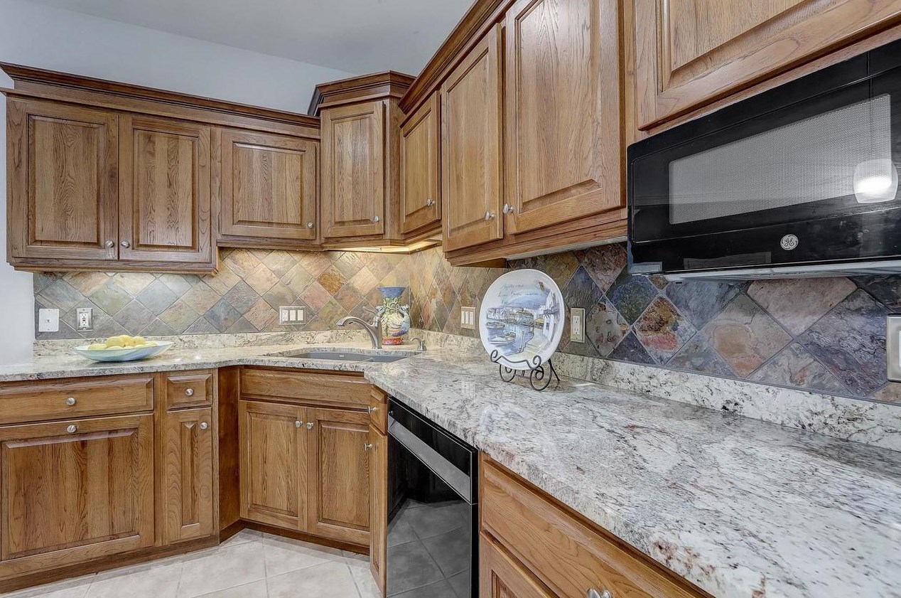 43 Hawk Feather Cir, Madison WI  53717-2744 exterior
