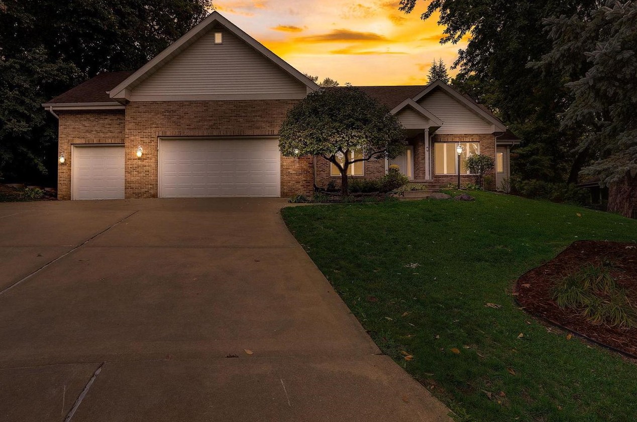 43 Hawk Feather Cir, Madison WI  53717-2744 exterior