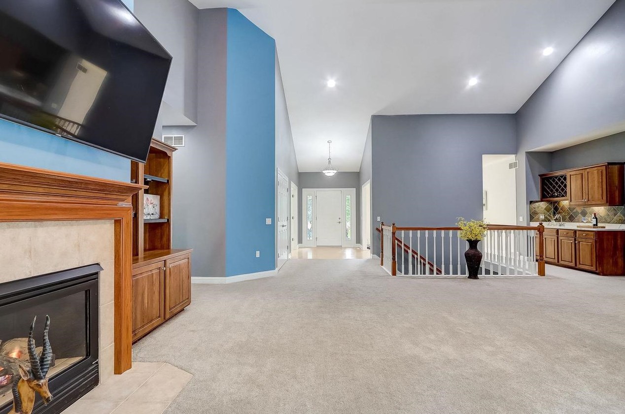 43 Hawk Feather Cir, Madison WI  53717-2744 exterior