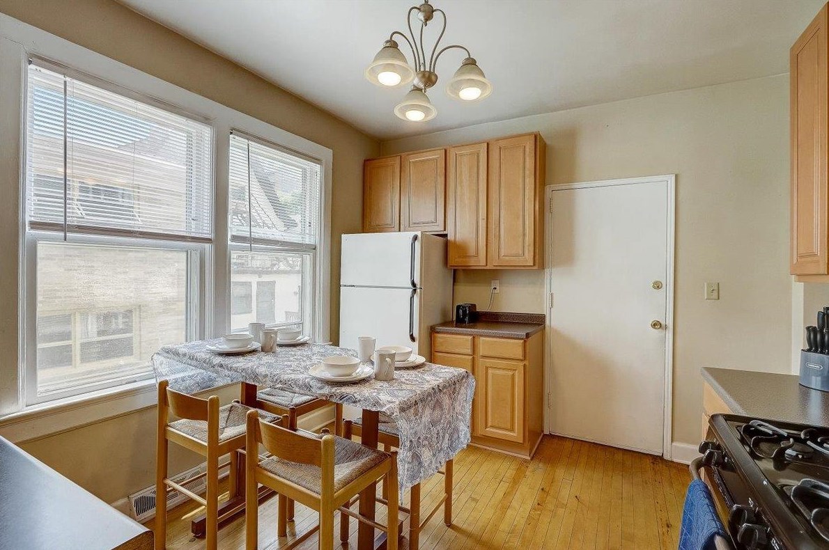 214 Henry St, Madison WI 53703-3608 exterior