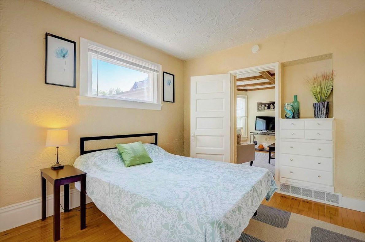 214 Henry St, Madison WI 53703-3608 exterior