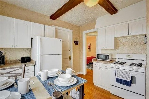 214 Henry St, Madison WI 53703-3608 exterior