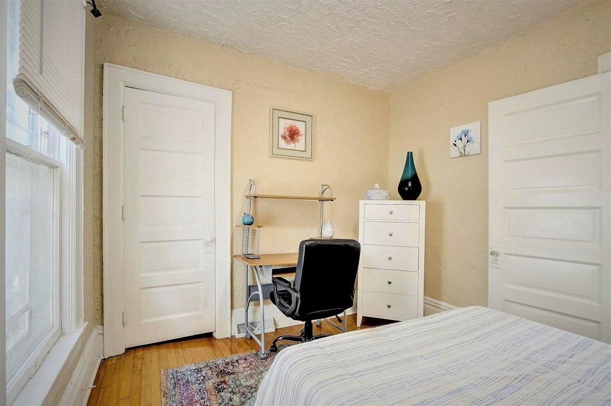 214 Henry St, Madison WI 53703-3608 exterior