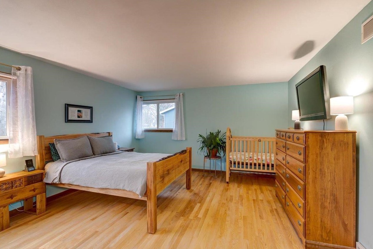 4906 Ralph Cir, Madison WI  53714-2634 exterior