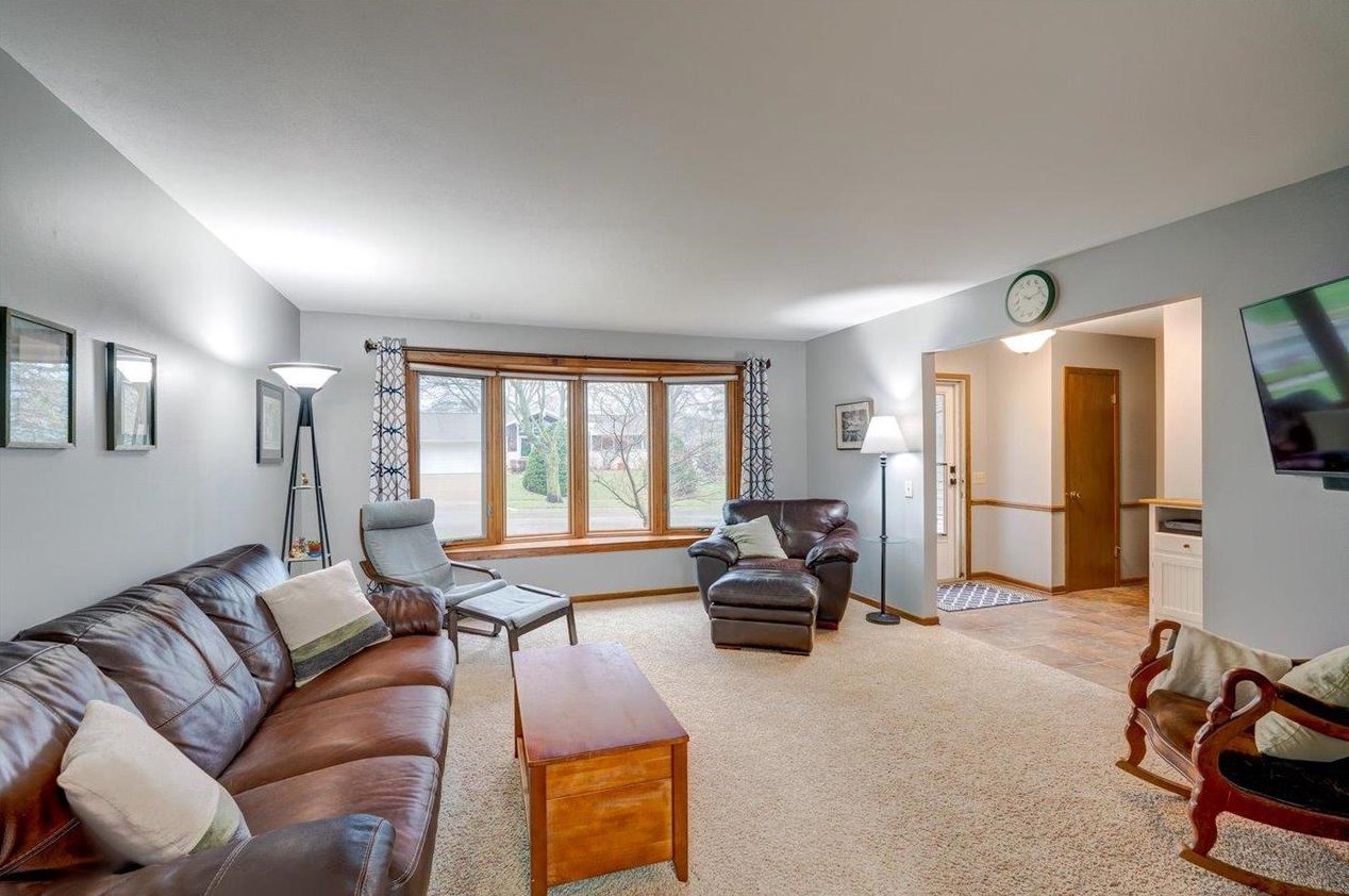 4906 Ralph Cir, Madison WI  53714-2634 exterior