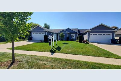 221 Morningside Drive, Deerfield, WI 53531 - Photo 1