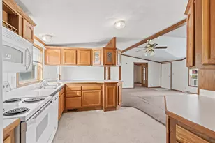 2701 E Main St, Reedsburg, WI 53959 - Photo 11