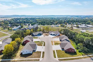 1062 Armida Ct, Reedsburg, WI 53959 - Photo 3