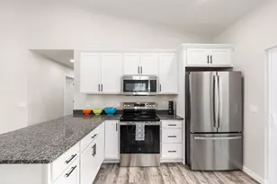 1079 Armida Ct, Reedsburg, WI 53959 - Photo 7