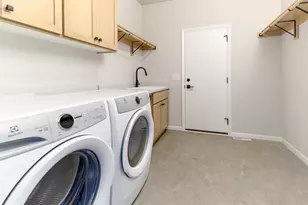 1594 Eagle Eye St, Verona, WI 53593 - Photo 11